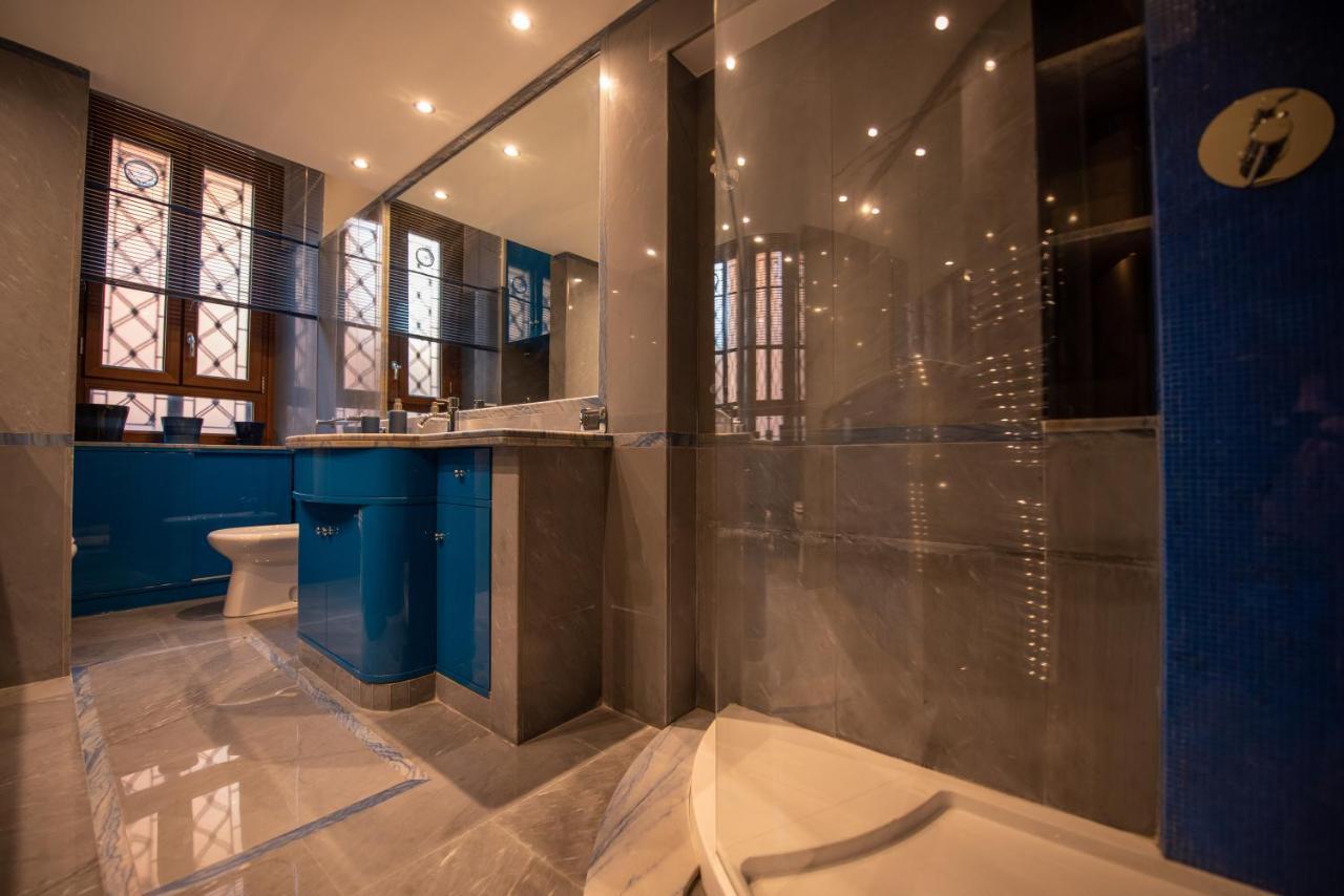 Anna Trevi 52 Luxury Appartment Rome Bagian luar foto